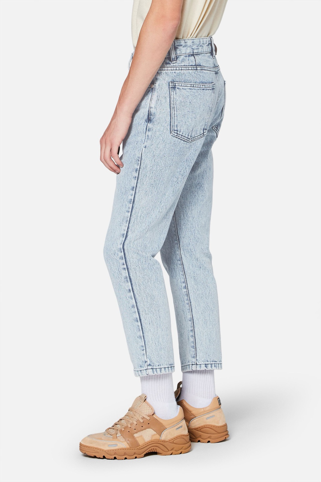 Light Jeans.md